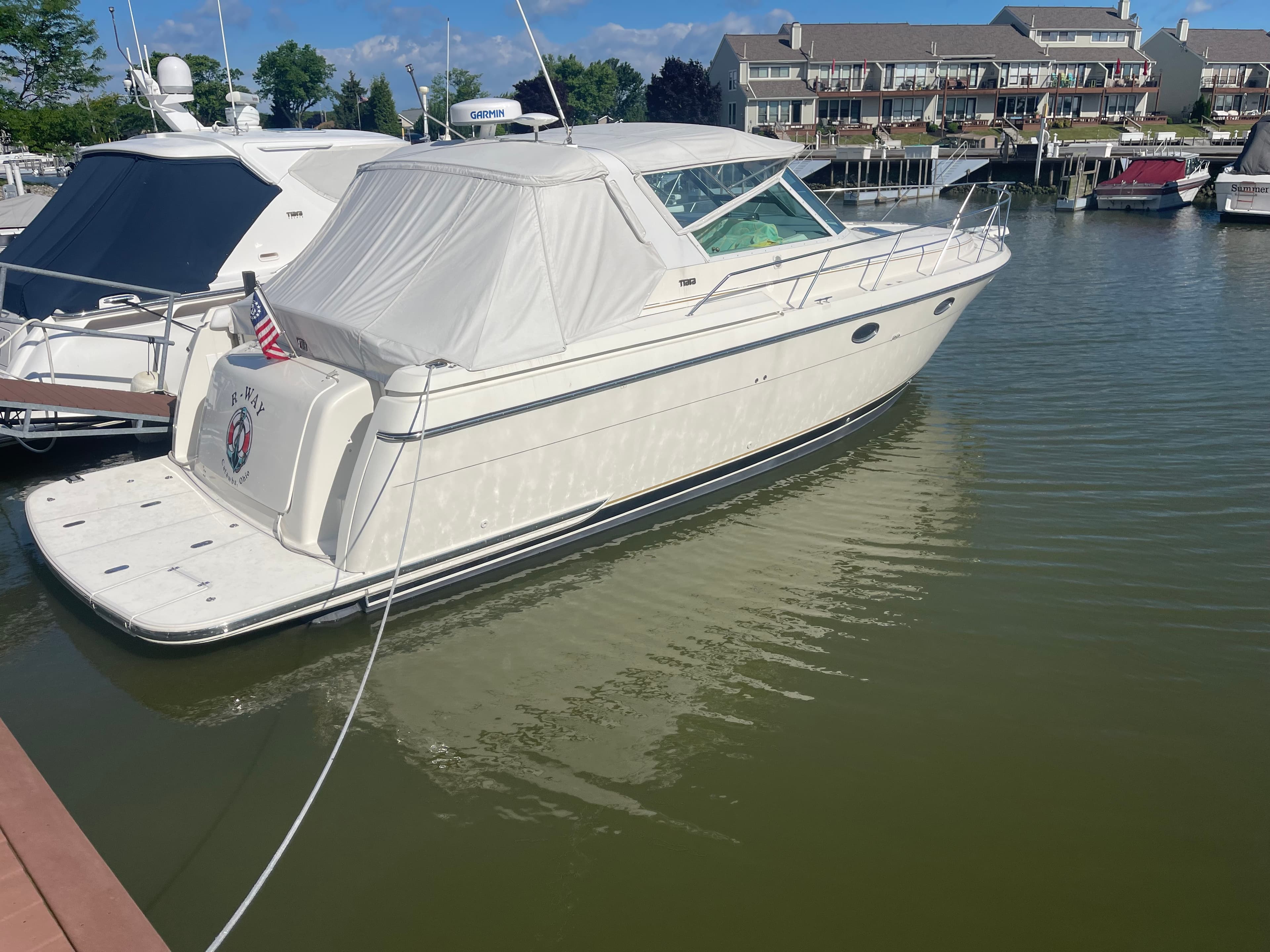 1995 Tiara Yachts 3500 Express
